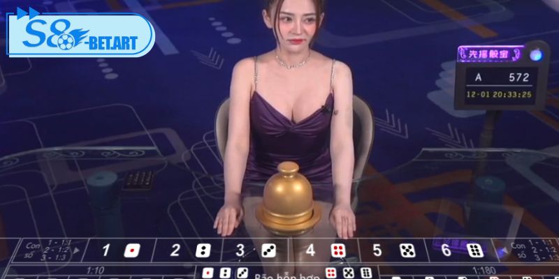 Xóc đĩa là trò chơi kiếm tiền thật ăn khách hiện nay